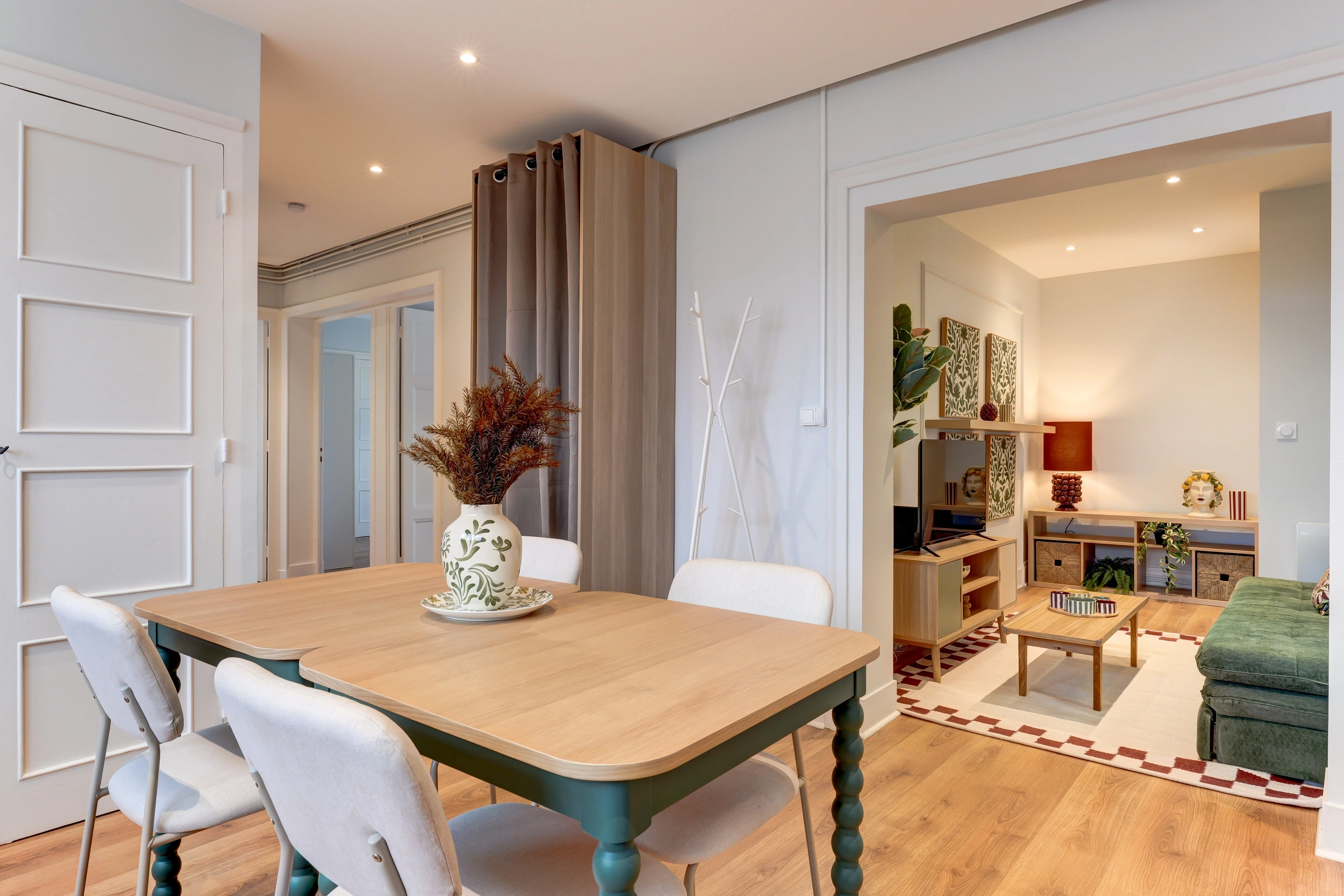 Salle à manger rénové par Catanéo