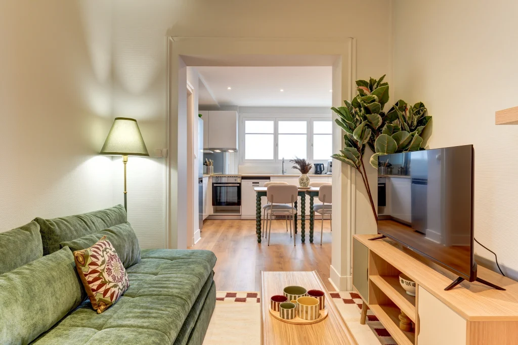 Salon rénové Catanéo